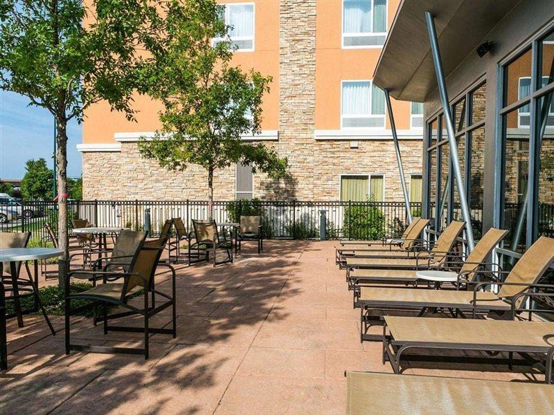 Cambria Hotel Denver International Airport Аурора Екстериор снимка