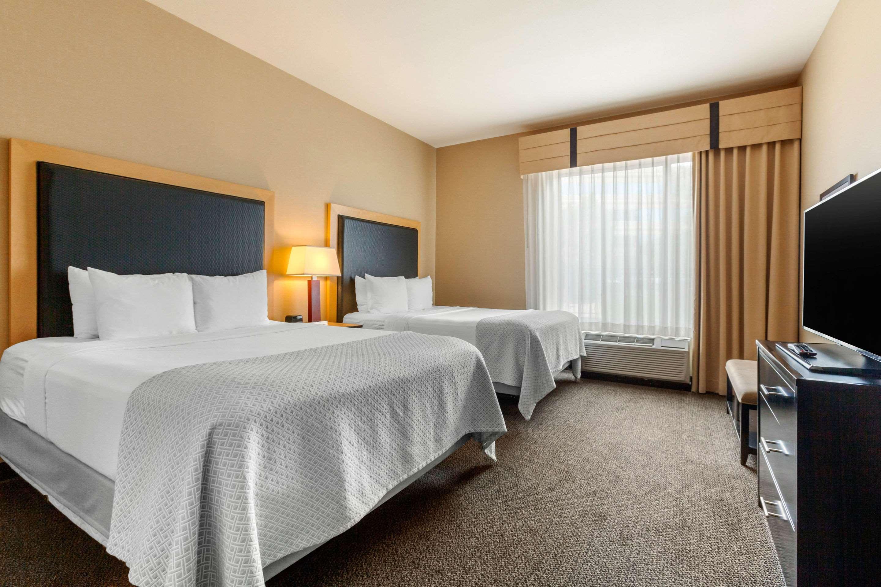 Cambria Hotel Denver International Airport Аурора Екстериор снимка