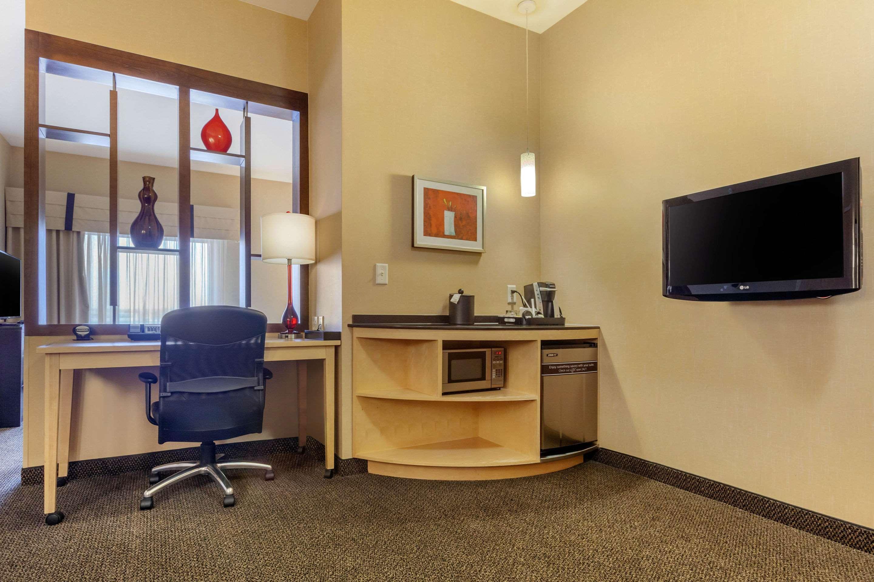 Cambria Hotel Denver International Airport Аурора Екстериор снимка